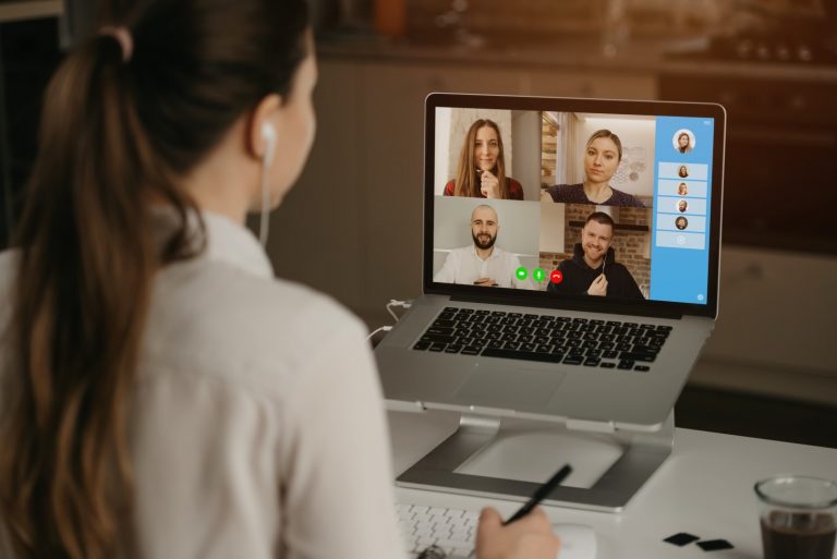 realtime-business-review-of-employees-Large